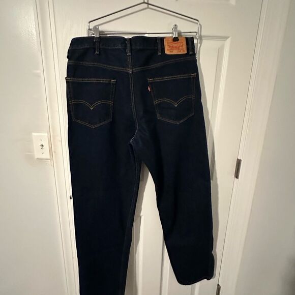 Levi's Men's 550 Relaxed Fit Dark Blue Jeans 38x33 - Picture 1 of 6